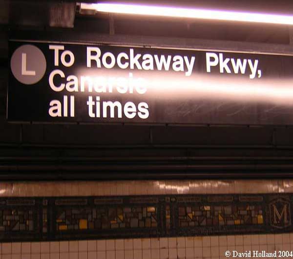 Platform sign at the Myrtle-Wyckoff stop on the L